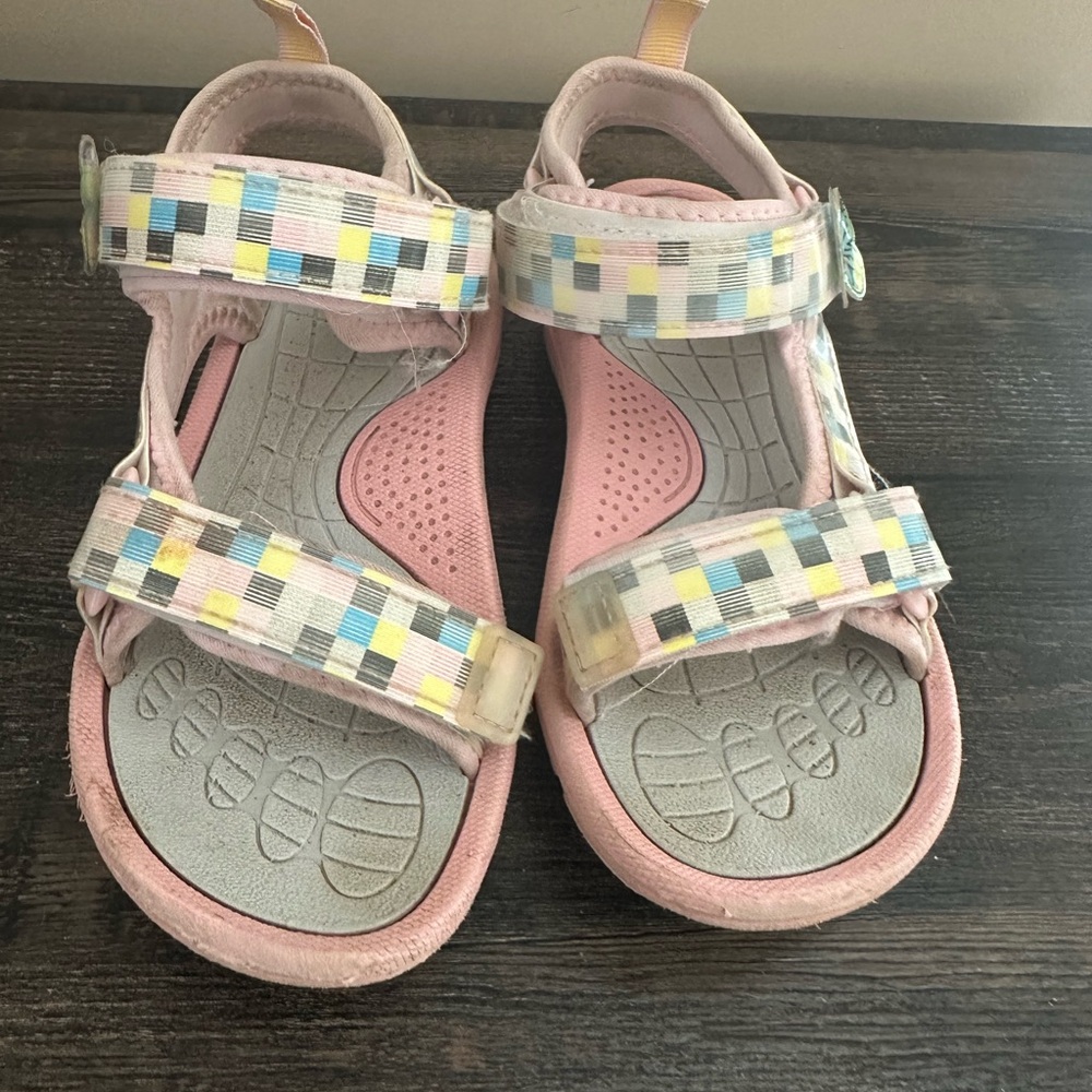 Girls’ Size 2 Big Kid Outdoor Sandals – Pink & Multicolor - Picture 2 of 4